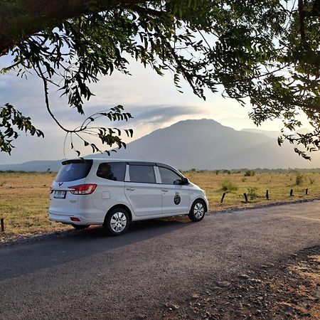 Tropical Paradiso Homestay Banyuwangi  Buitenkant foto