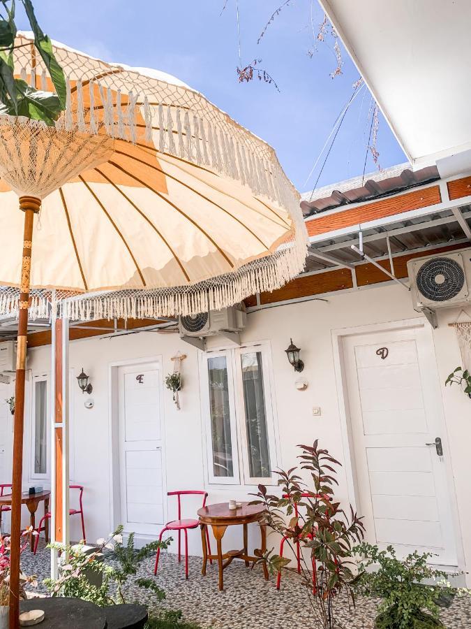 Tropical Paradiso Homestay Banyuwangi  Buitenkant foto
