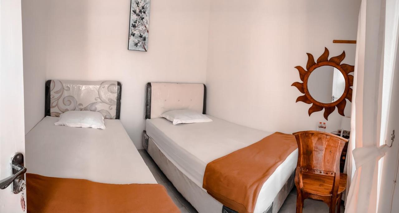 Tropical Paradiso Homestay Banyuwangi  Buitenkant foto