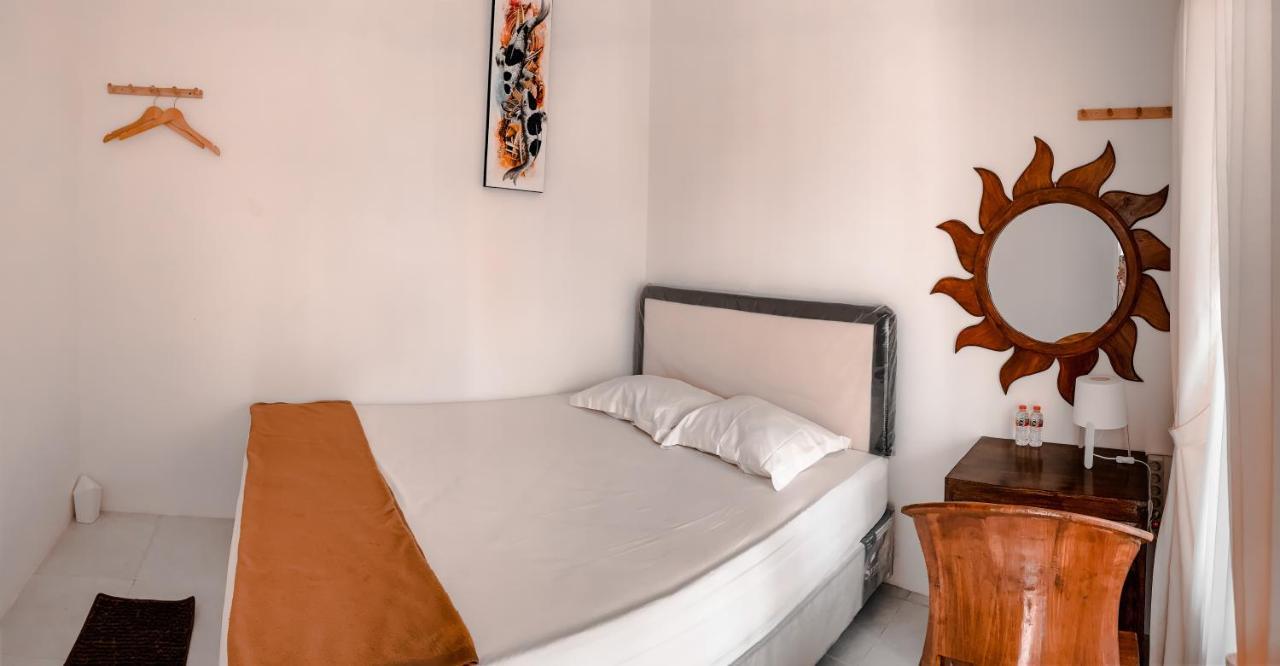 Tropical Paradiso Homestay Banyuwangi  Buitenkant foto