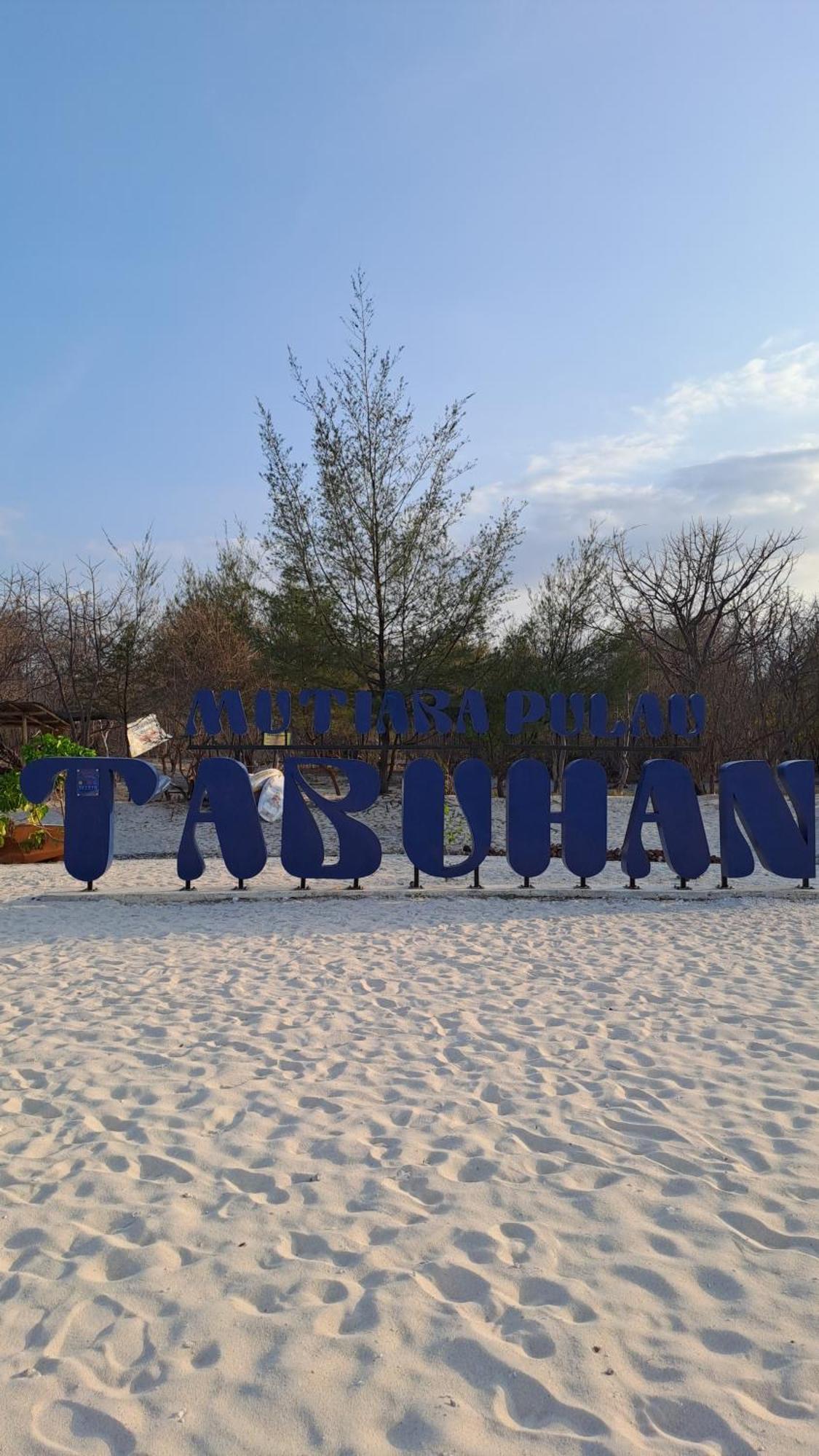 Tropical Paradiso Homestay Banyuwangi  Buitenkant foto